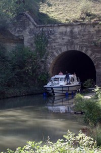 Hérault Nissan lez Ensérunes Tunnel Malpas proche Gite La Salsepareille