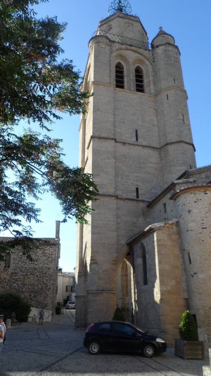 Caux 34720 dans le Languedoc Hérault  | l'église 