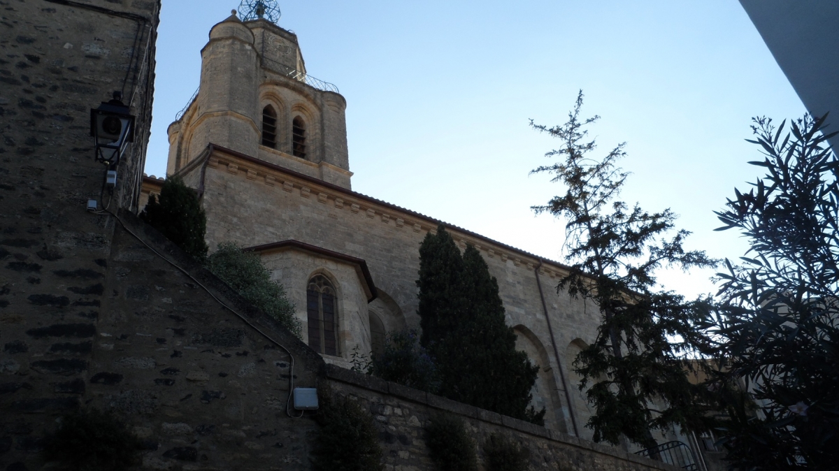 Caux 34720 dans le Languedoc Hérault  | l'église 