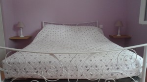 holidays rental provence lavender bedroom   